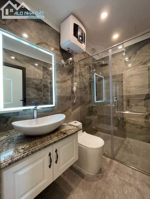 Bán nhà Phân Lô lô góc phố Nguyễn Văn Huyên, Cầu Giấy, diện tích 65m2, 7 tầng thang máy - 5