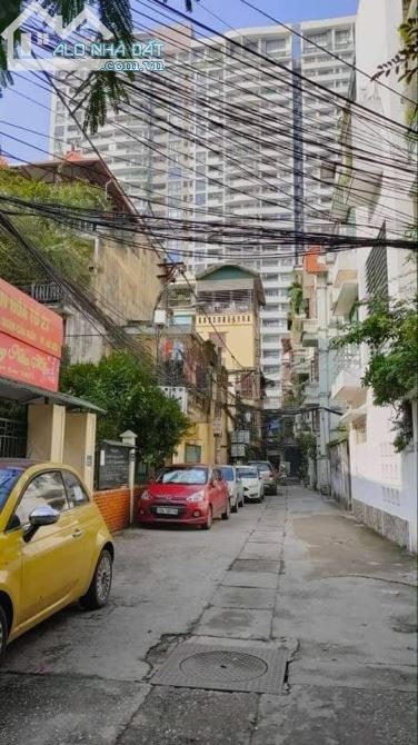 PHÂN LÔ QUÂN ĐỘI, 2 MẶT NGÕ TRƯỚC SAU, Ô TÔ ĐỖ CỬA, DÂN TRÍ CAO.
