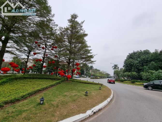 Biệt thự Ciputra - Đẳng cấp thượng lương - View sân golf - Giá tốt - 2