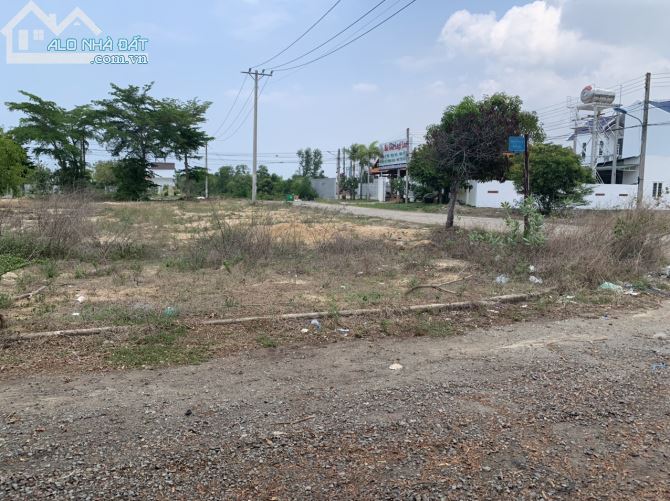 Lô gốc 7,2x25 KDC SGHT, view Công Viên, Tân Bình, TX LaGi giá rẽ