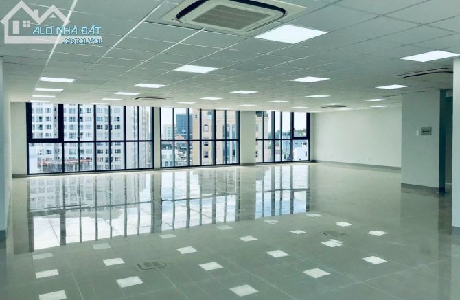 Cho Thuê Văn Phòng Gần Sân Bay TSN,Tân Bình, 75m2-130m2,Tòa Lớn View Kính