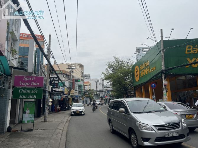Bán Nhanh Căn Nhà D1( Ng Văn Thương ) P25 6.2x24m 4 Tầng mới cứng, ngay ĐH Huchtech.