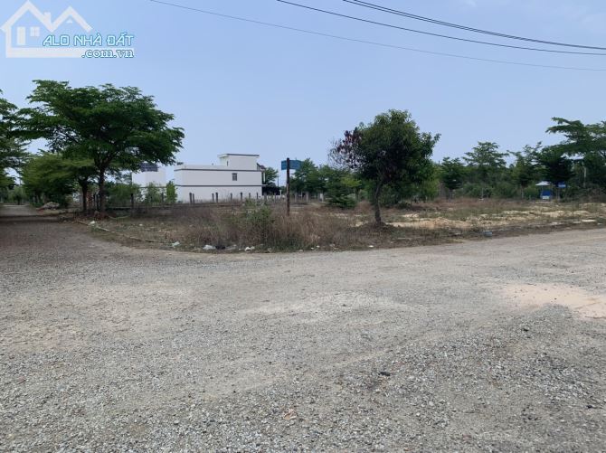 Lô gốc 7,2x25 KDC SGHT, view Công Viên, Tân Bình, TX LaGi giá rẽ - 3