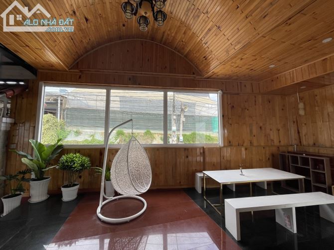 Cần bán căn villa mặt tiền đường Trịnh Hoài Đức - p11 - tp Đà Lạt. 270m² - 16ti8. - 3