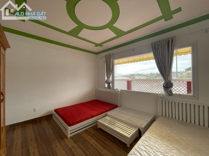 Cần bán căn villa mặt tiền đường Trịnh Hoài Đức - p11 - tp Đà Lạt. 270m² - 16ti8. - 4