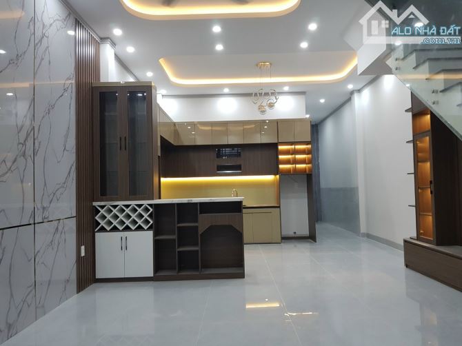 Cần bán gấp căn nhà 1 trệt 1 lầu,p Tân Phong, Biên Hòa. 90 m2 shr thổ cư chỉ 4,3 tỷ