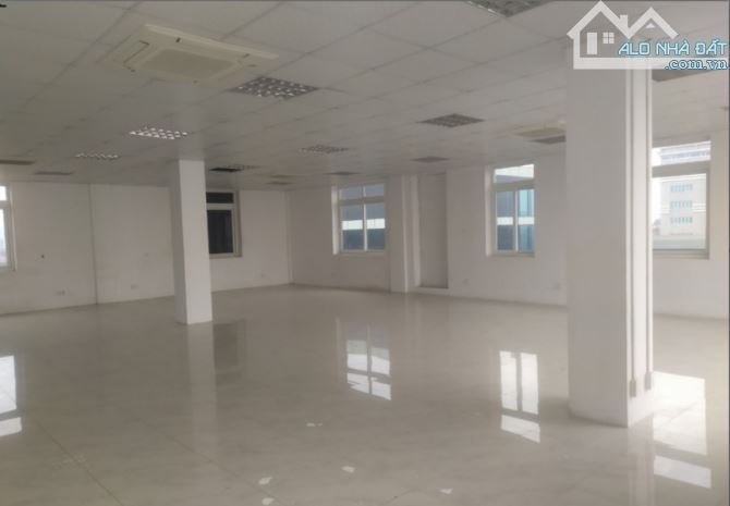 CHO THUÊ VĂN PHÒNG DT120M2 GIÁ 19 TRIỆU TẠI TRƯỜNG CHINH-PHƯƠNG LIỆT-NGUYỄN TRÃI - 1