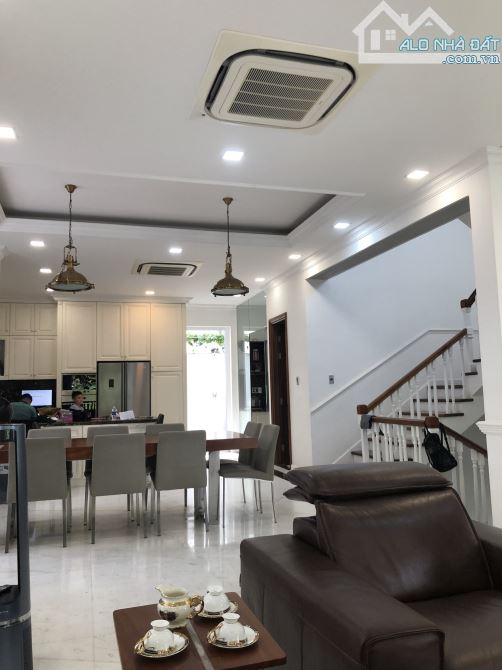Biệt Thự Hầm 3 Lầu DT:13x20n Đường Số 3,P.Tân Phong,Q7 Khu Compound ngay Vivo City_42 Tỷ - 3