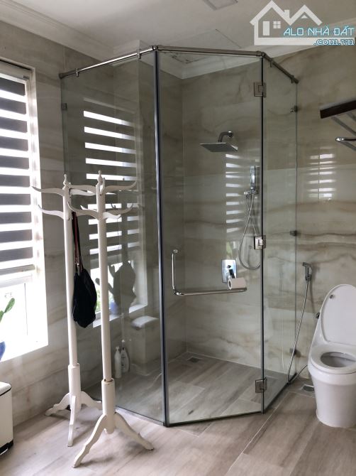 Biệt Thự Hầm 3 Lầu DT:13x20n Đường Số 3,P.Tân Phong,Q7 Khu Compound ngay Vivo City_42 Tỷ - 9
