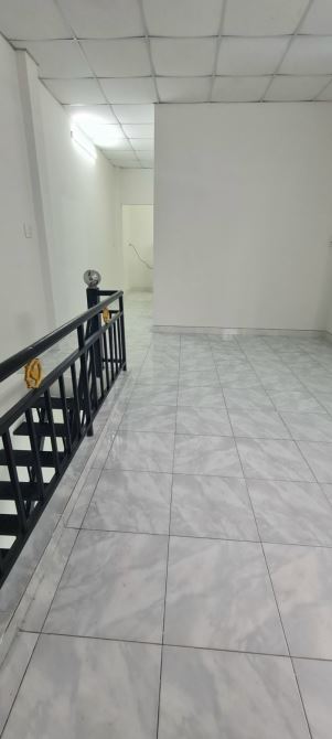 Bán nhà Bình Tân, đường Tân Kỳ Tân Quý, 50m2, 2 lầu,  hẻm xe hơi, có dòng tiền.