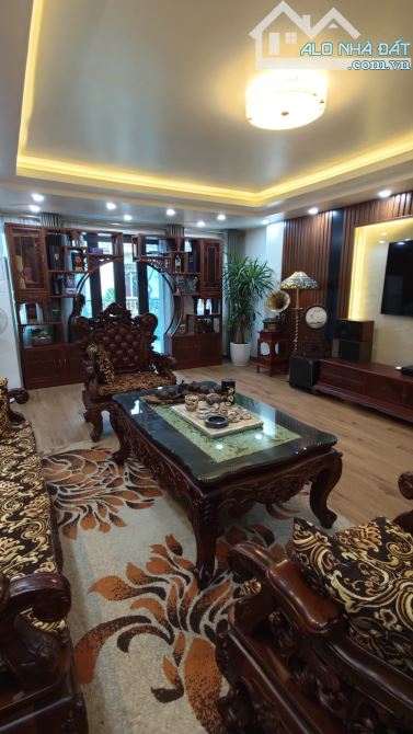 Tôi cần bán liền kề phố Minh Khai 62m2 thang máy MT 10m lô góc hơn 9 tỷ ôtô tránh vỉa hè - 2
