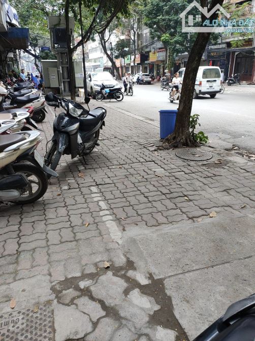 ⚜️ Bán nhà Mặt Phố Quốc Tử Giám, Đống Đa, 150m2 6T MT 5.1m, Chỉ 35 Tỷ ⚜️ - 2