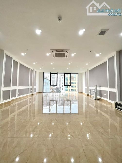 Bán Tòa Văn Phòng Nguỵ Như Kon Tum, 70m2, 8 tầng thang máy, giá 49.5 tỷ