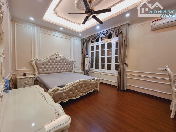 Bán nhà  mặt phố– Sịn nhất Cầu Giấy – Khu đô thị Dịch Vọng – 180m2 – 5 tầng – 41 tỷ . - 4