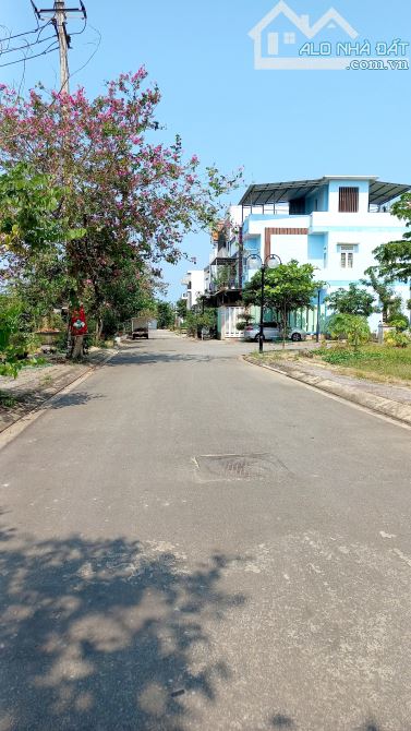 Bán lô đất đẹp 5x17m view kênh, mặt tiền đường nhựa 12m, P Nghĩa Chánh - 1