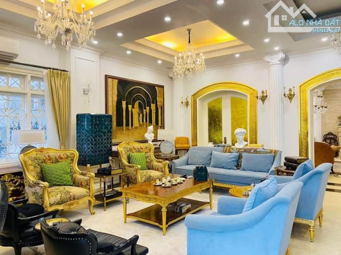 (HIẾM) Bán Biệt Thự Bán Đảo Linh Đàm, 275m2, 5 tầng, giá 70 tỷ