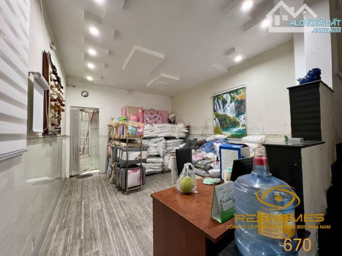 Bán nhà đường Võ Thị Sáu, phường Thống Nhất; 1 trệt 3 lầu 252m2 sàn giá 18 tỷ - 2