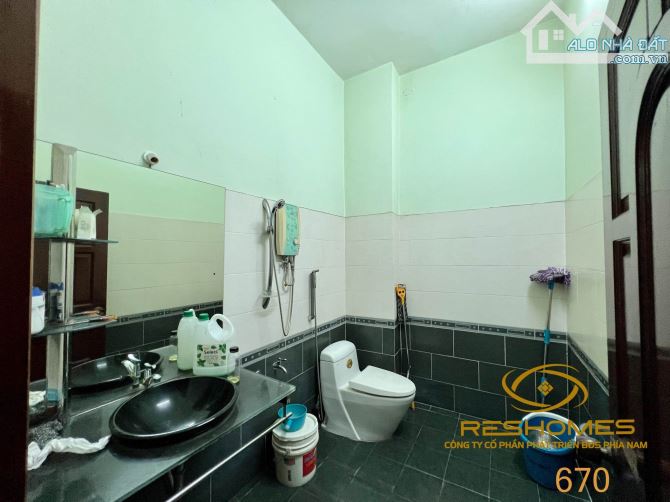 Bán nhà đường Võ Thị Sáu, phường Thống Nhất; 1 trệt 3 lầu 252m2 sàn giá 18 tỷ - 9