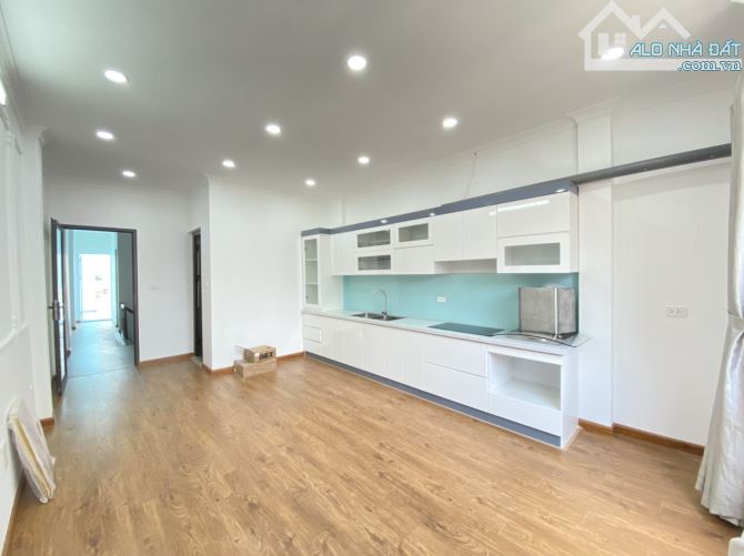 ⚜️ Bán nhà Phân Lô Phố Láng Hạ, Đống Đa, 68m2 5T MT 4m, Chỉ 17.5 Tỷ ⚜️ - 1