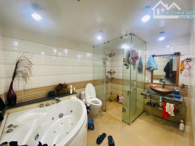 Bán nhà 5 tầng cách mặt Phố Đại La 20m Dt 45m2 Mt 4m Giá 4,6 tỷ - 4