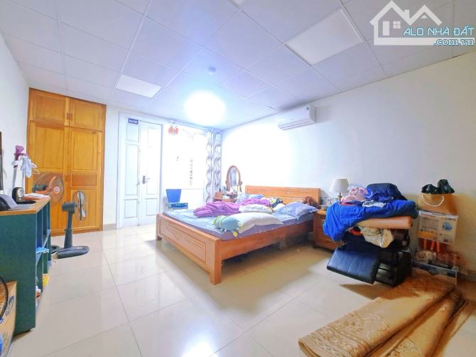 ⚜️ Bán nhà Phân Lô Phố Hào Nam, Đống Đa, 90m2 4T MT 15m, Chỉ 21.5 Tỷ ⚜️ - 4