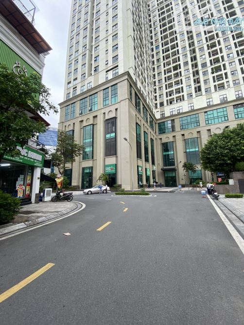Cho thuê nhà Roman Plaza, Đường Tố Hữu. Dt 85m, mt 6m, 5 tầng, nhà đẹp, thông sàn - 6