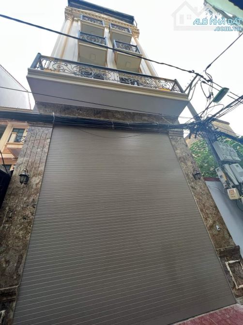 Cần bán nhà MẶT HỒ, PHỐ VÕ THỊ SÁU, HAI BÀ TRƯNG, vỉa hè, ô tô vào nhà, kinh doanh.