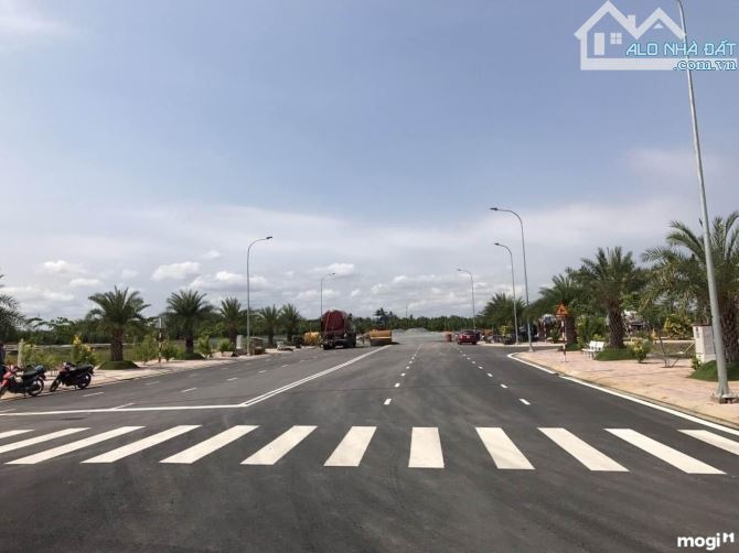 Bán lô đất 100m2 đường ĐT 769 giá 10 triệu/m2 ngay cổng chính sân bay Long Thành