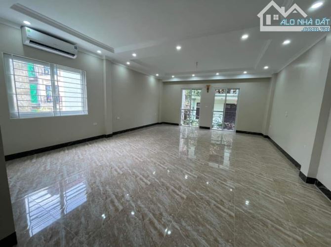 Cần bán nhà MẶT HỒ, PHỐ VÕ THỊ SÁU, HAI BÀ TRƯNG, vỉa hè, ô tô vào nhà, kinh doanh. - 2