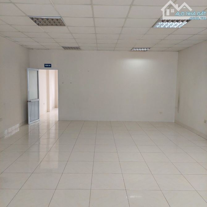 Cho thuê văn phòng: 35m 6 triệu; 45m 8 triệu; 65m 11 triệu; 310m 45 triệu. Trần Khát Trân - 4