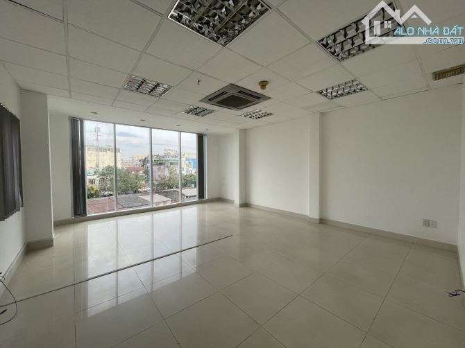 VP 30M2 - ĐƯỜNG LÊ THỊ HỒNG GẤM, P.N.T.BÌNH, QUẬN 1, GIÁ TỐT VIEW KÍNH - 1