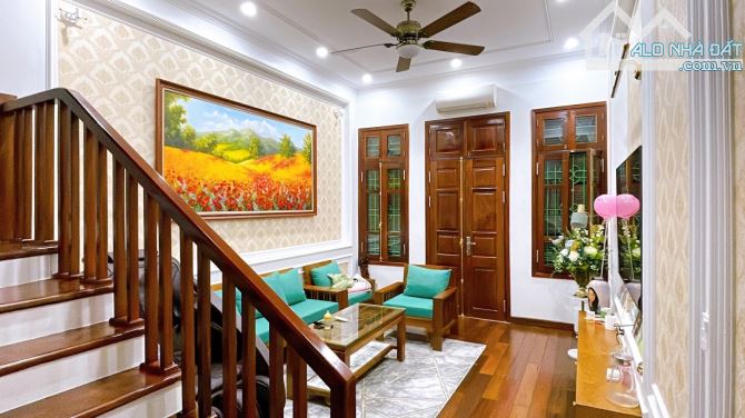 Phân lô hàng không- Nguyễn Văn Cừ- LB- 72m2 -ô tô- sân vườn- Chỉ 9.xx tỷ - 5