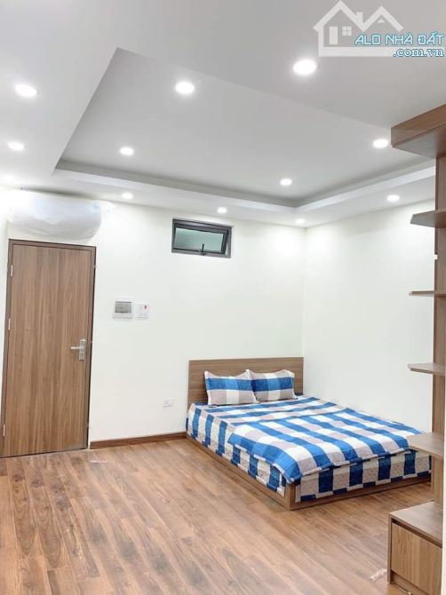 Bán Toà CCMN 9T Trần Thái Tông 302m2,MT 16m, Giá 79.5Tỷ. 96P Full N.Thất- D.tiền 7.2Tỷ/Năm - 9