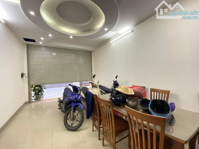 ⚜️ Bán nhà Hai mặt phố Nguyễn Trãi, Thanh Xuân, 60m2 5T MT 4m, Chỉ 11.8 Tỷ ⚜️