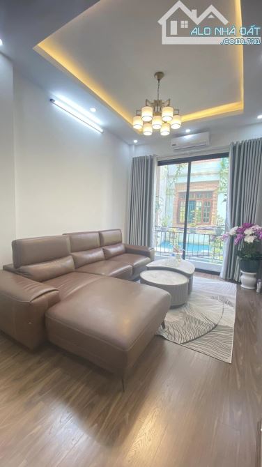 ⚜️ Bán nhà phân lô phố Vương Thừa Vũ, Thanh Xuân, 52m2 5T MT 3.5m, Chỉ 9.69 Tỷ ⚜️