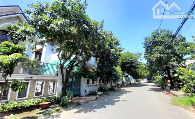 Bán Đất Đường 8m, Khu Biệt Thự Thủ Đức, 184m2(8x23), Yên Tĩnh, Sổ Đẹp, Metro