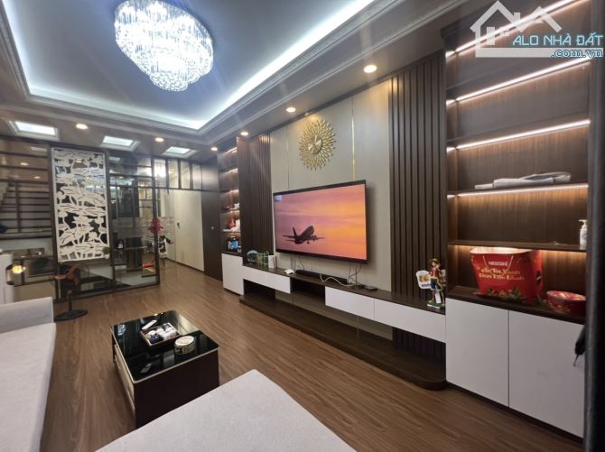 Bán nhà Bồ Đề. Lâm Hạ 70m x 5tầng, thang máy. Giá 18tỷ. - 2