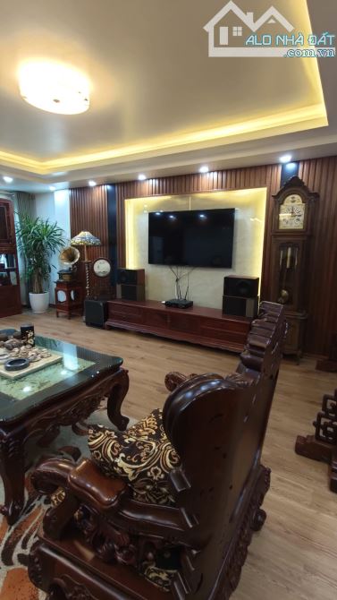 Tôi cần bán nhà phố DƯƠNG VĂN BÉ Vĩnh Tuy ôtô tránh vỉa hè lô góc 6T thang máy 63m2 12.2T