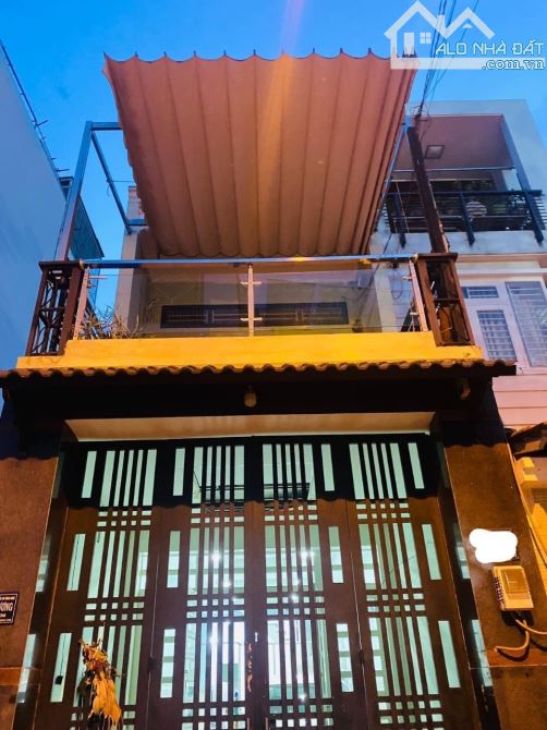 KHU VIP GÒ DẦU- XE HƠI VÀO NHÀ - SỔ VUÔNG A4 - 84M2 - BTCT -GIÁ 9,2 TỶ  GIẢM CÒN 8,2 TỶ - 4