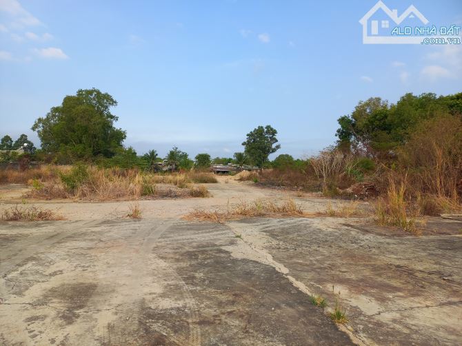 Bán gấp đất mặt tiền quốc lộ 1A 19500m2, Xuân Hiệp,Xuân Lộc