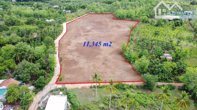 Bán đất vườn huyện Định Quán, Đồng Nai, 1,1 hecta đất trồng cây, sát trung tâm