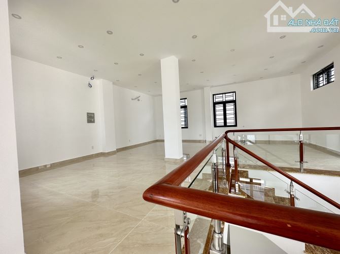 CHO THUÊ BIỆT THỰ 1T2L VỪA HOÀN THIỆN XONG NGAY KDC BỬU LONG