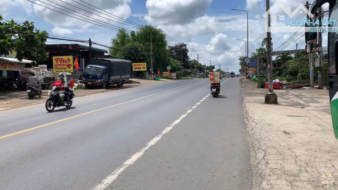 Bán đất vườn huyện Định Quán, Đồng Nai, 1,1 hecta đất trồng cây, sát trung tâm - 2