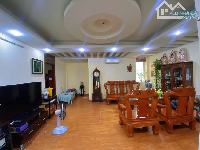 ⚜️ Bán Tòa Nhà Văn Phòng Mặt Phố Trường Chinh, Đống Đa, 195m2 8T, MT 4.1m, Chỉ 45 Tỷ ⚜️ - 1