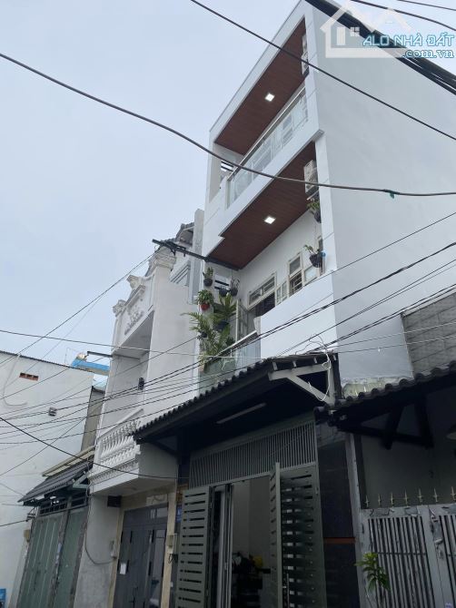 Nhà 3 tầng thiết kế hiện đại,hẻm xe hơi Phan Huy Ích,P.14,GV:48m2 giá 5.38 tỷ