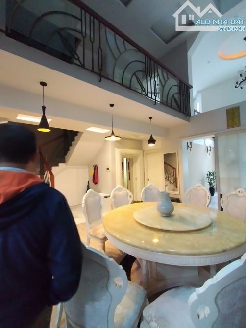 ⚜️ Bán Biệt Thự Cửa Bắc, Ba Đình, 170m2 5T MT 8.5m, Chỉ 50 Tỷ ⚜️