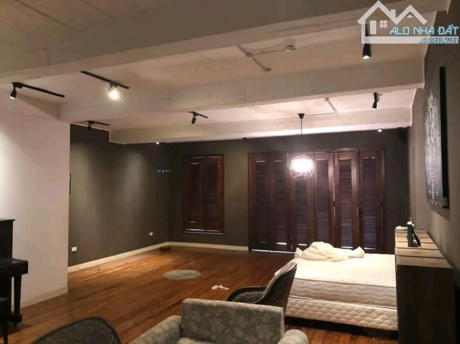 Bán Tòa Nhà Khách Sạn Mặt Phố Mai Hắc Đế, Hai Bà Trưng, 110m2 4T, MT 4.7M,Chỉ 76 Tỷ