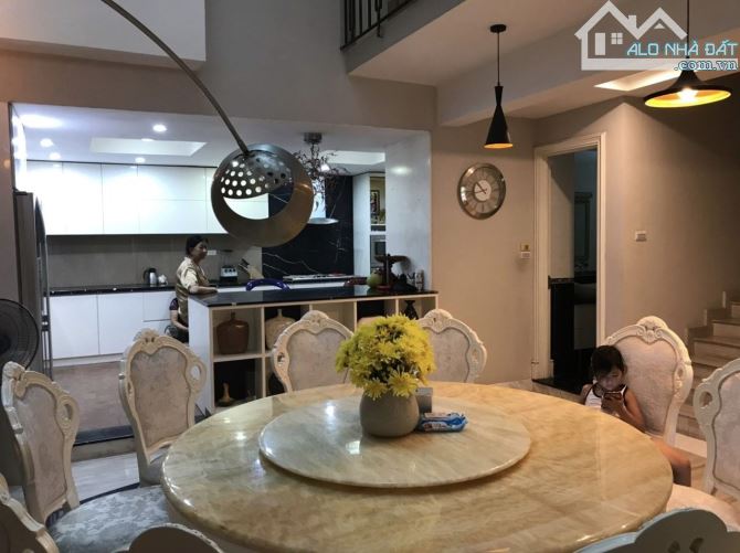 ⚜️ Bán Biệt Thự Cửa Bắc, Ba Đình, 170m2 5T MT 8.5m, Chỉ 50 Tỷ ⚜️ - 2