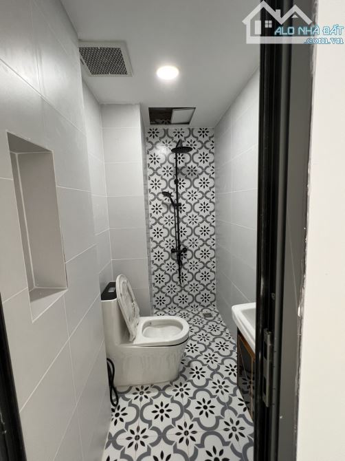 Mặt tiền Nguyễn Thượng Hiền, Phú Nhuận , 6 Tấm , Mới Cứng, thang máy, 60m2, chỉ 11,5 tỷ TL - 3