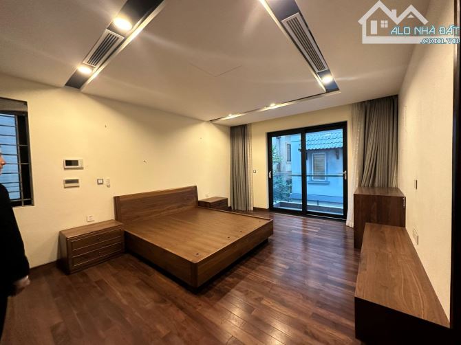 ⚜️ Bán Biêt Thự Mặt Phố  Dịch Vọng, Cầu Giấy, 190m2 4T MT 14m, Chỉ 61.5 Tỷ ⚜️ - 4